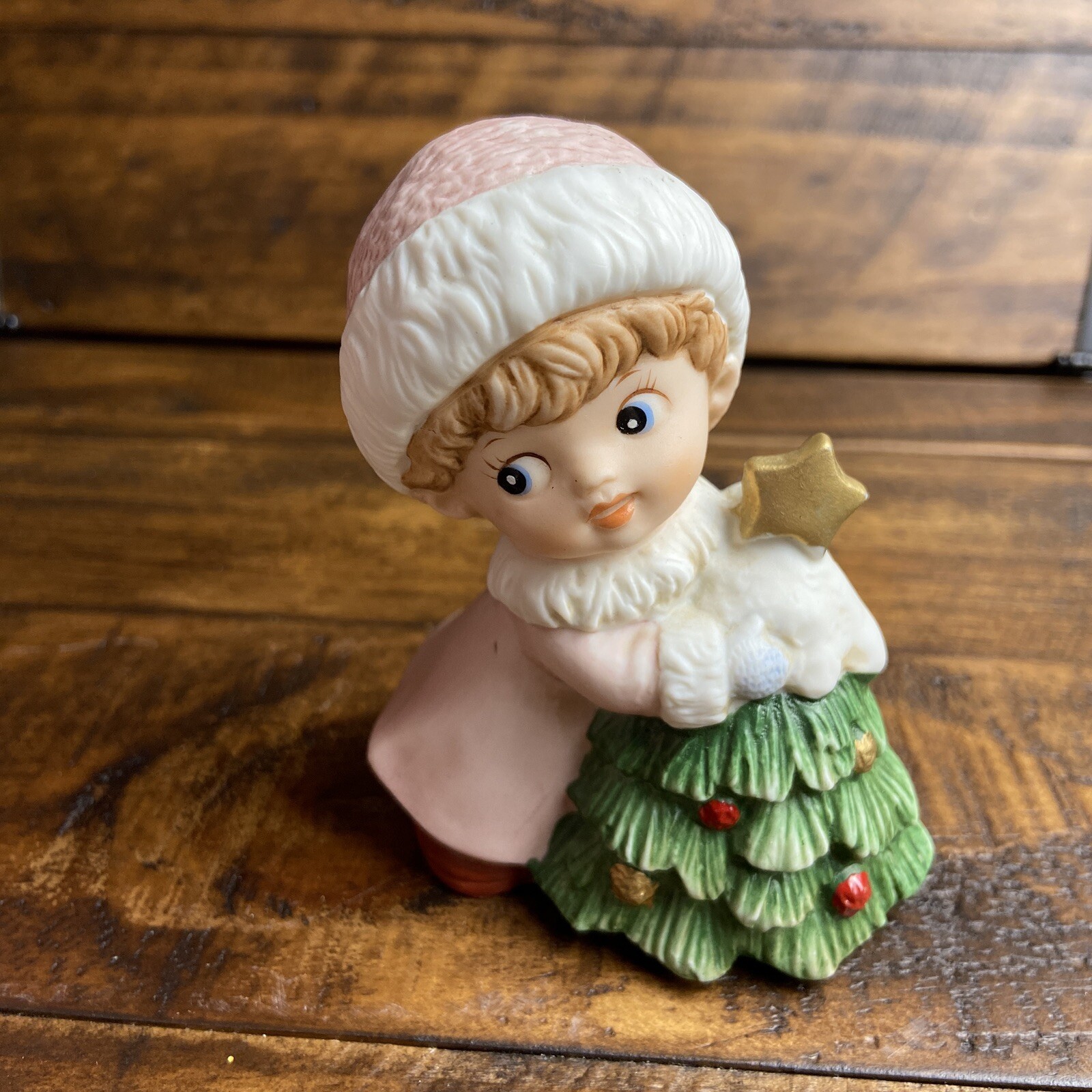 Vintage Homco Porcelain Hand Painted Figurine Girl with Christmas Tree #5556