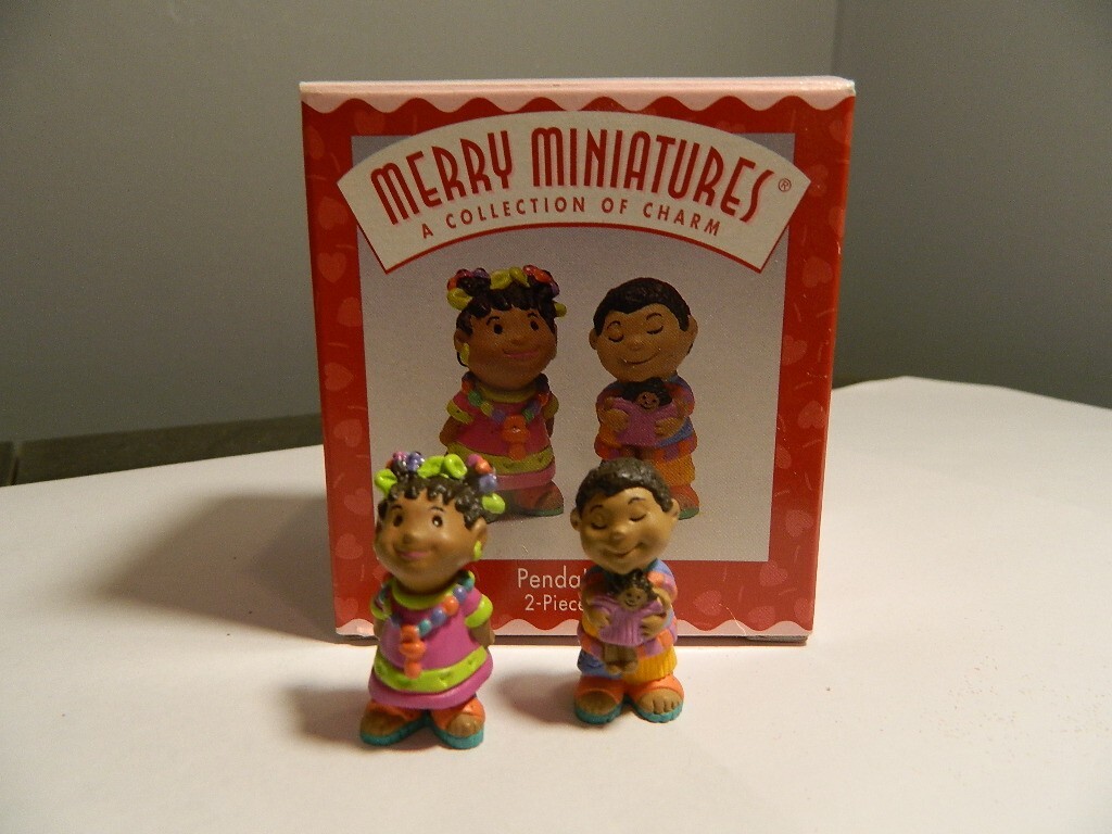 Penda Kids`1997`Merry Miniatures-2 Piece,Hallmark Valentine Figurine Set