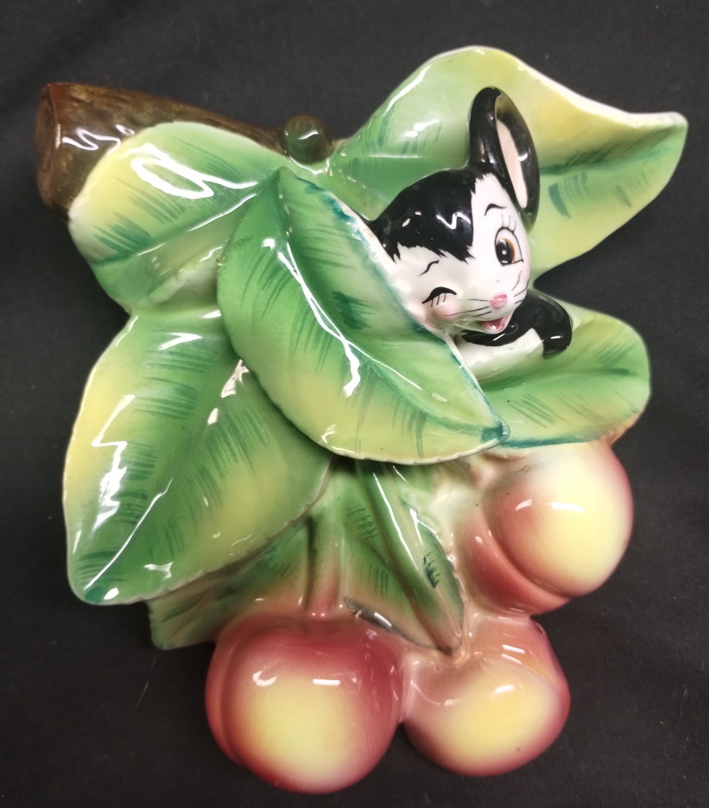 4 Enesco Ceramic Wall Pockets MOUSE in Leaves and Fruit