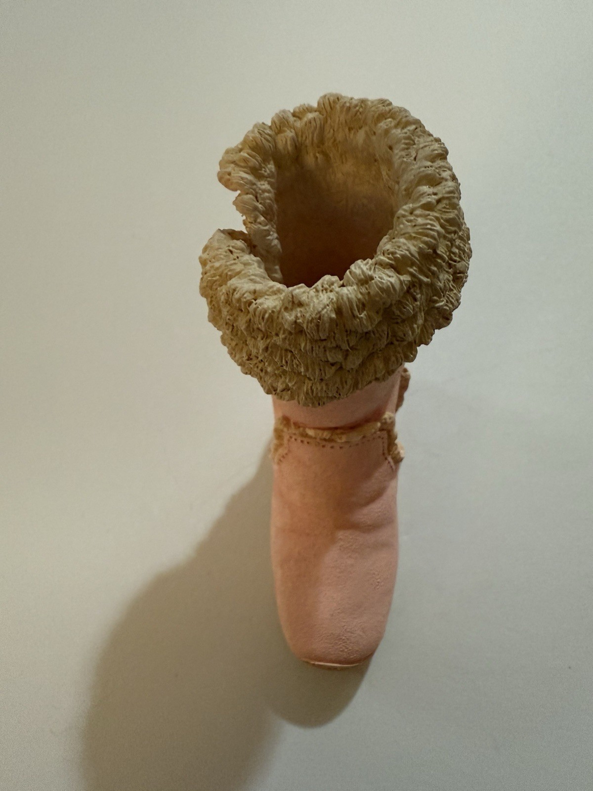 Just The Right Shoe “Pink Chill” 2005 by Lorraine Vail (Raine) – 25563