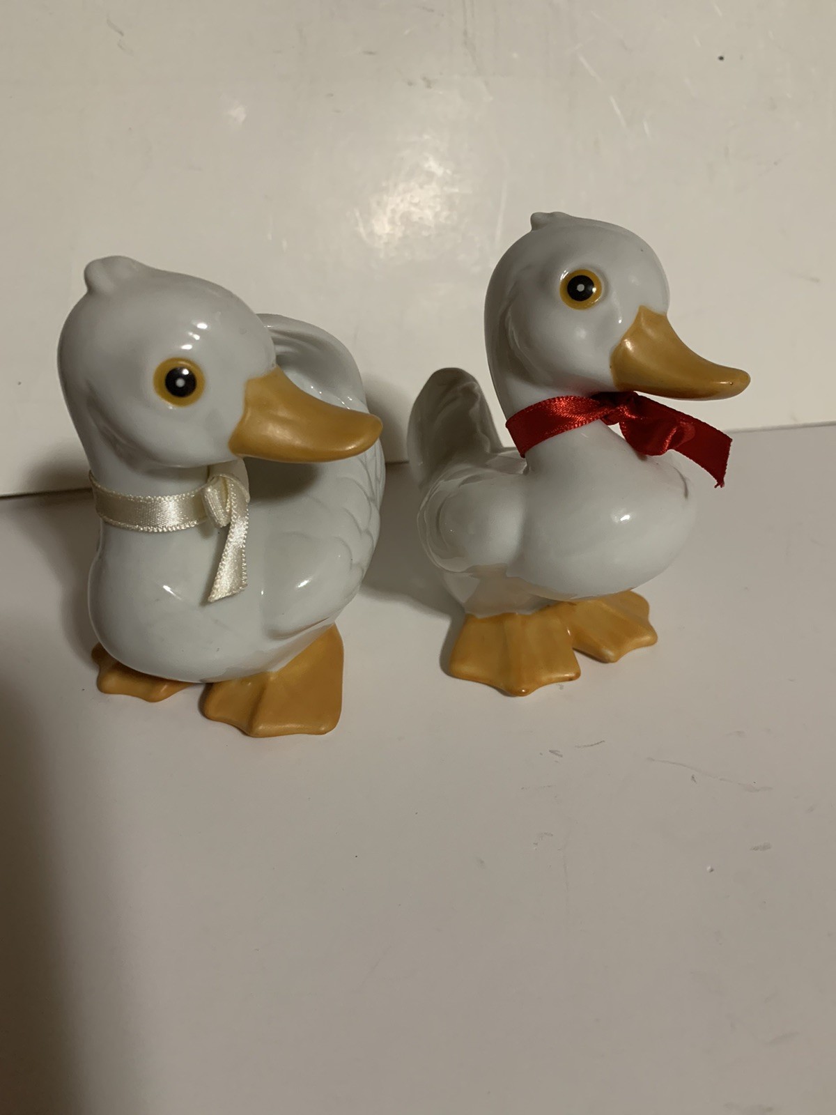 PAIR OF VTG HOMCO #1414 PORCELAIN DUCK FIGURINES MINT