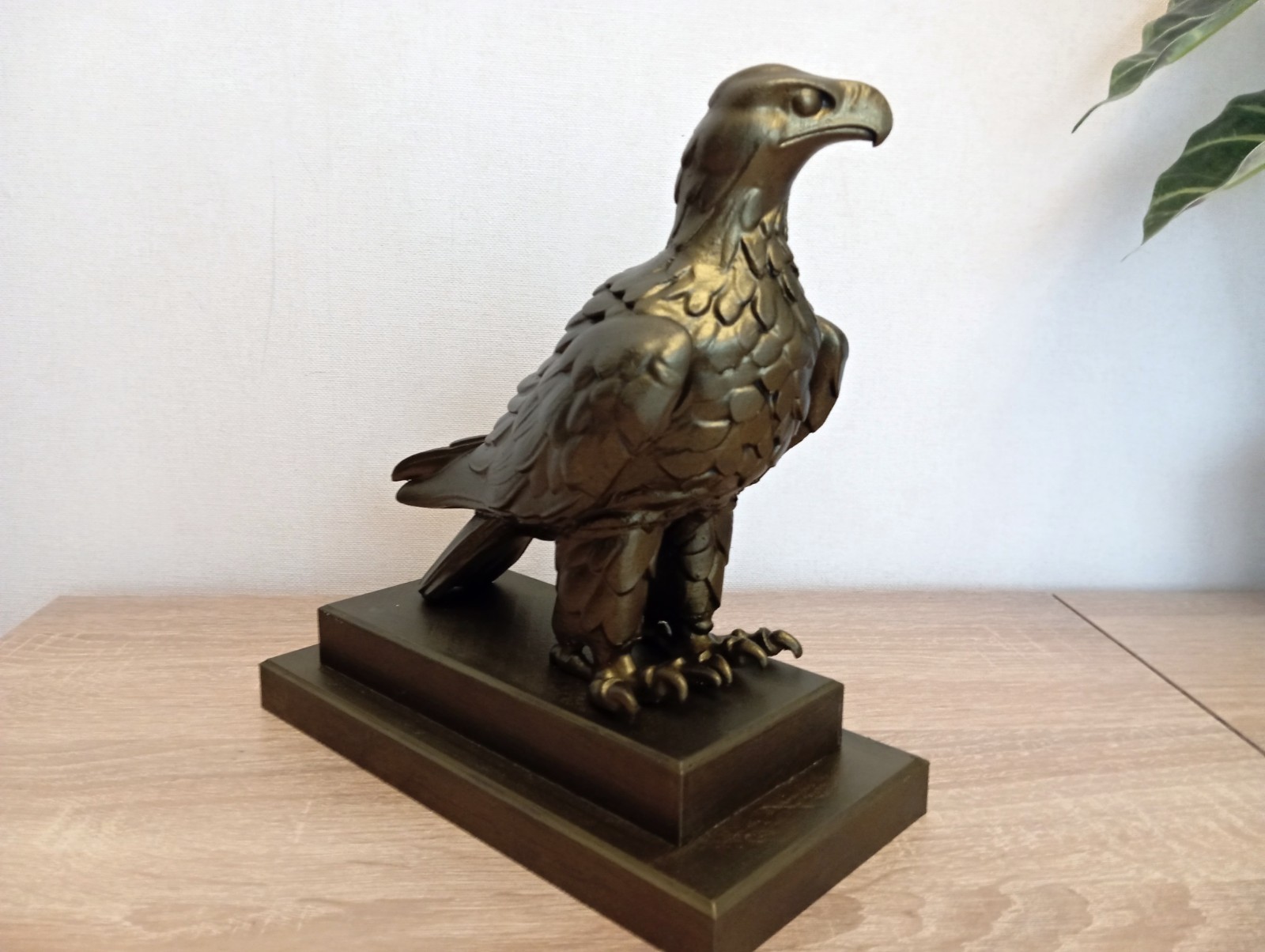 3D printed replica of German Schorfheide 1938 hunting price – eagle statue