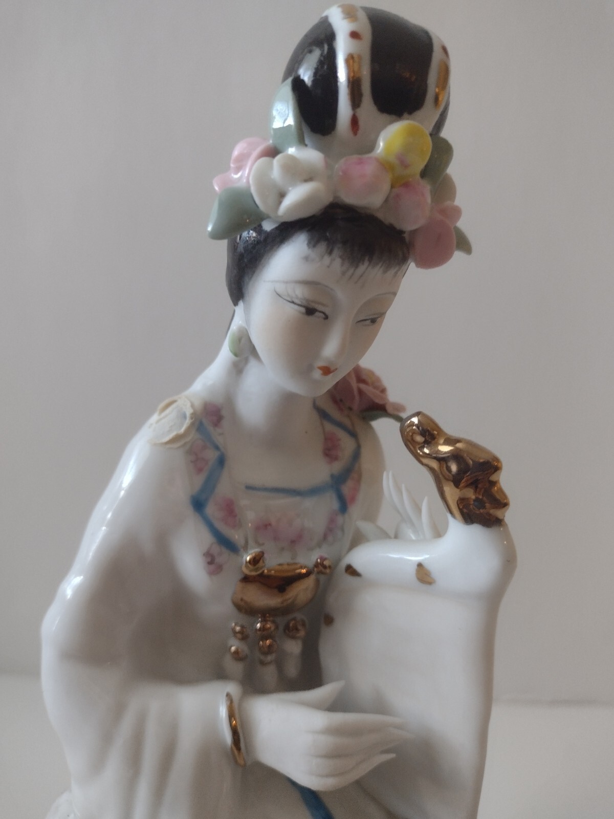 JAPANESE GEISHA GIRL STATUE FIGURINE PORCELAIN DECOR 9’