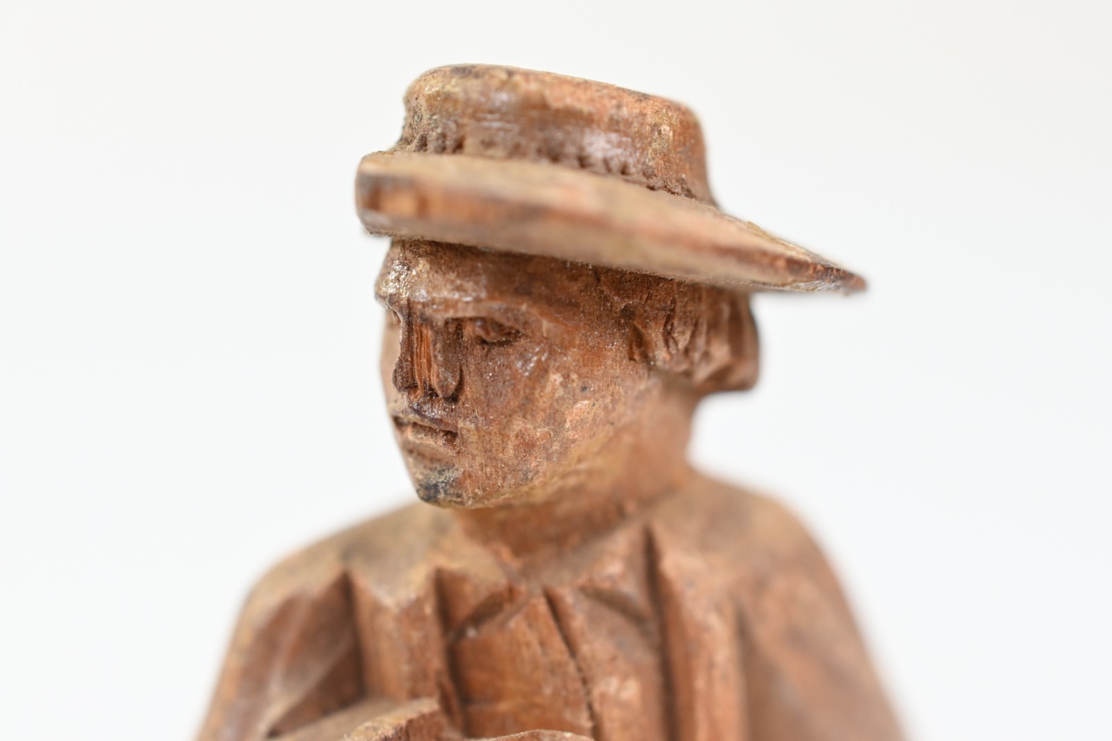 Vintage Hand Carved Wood Folk Art Figure Man in Hat Miniature Carving 3.25″