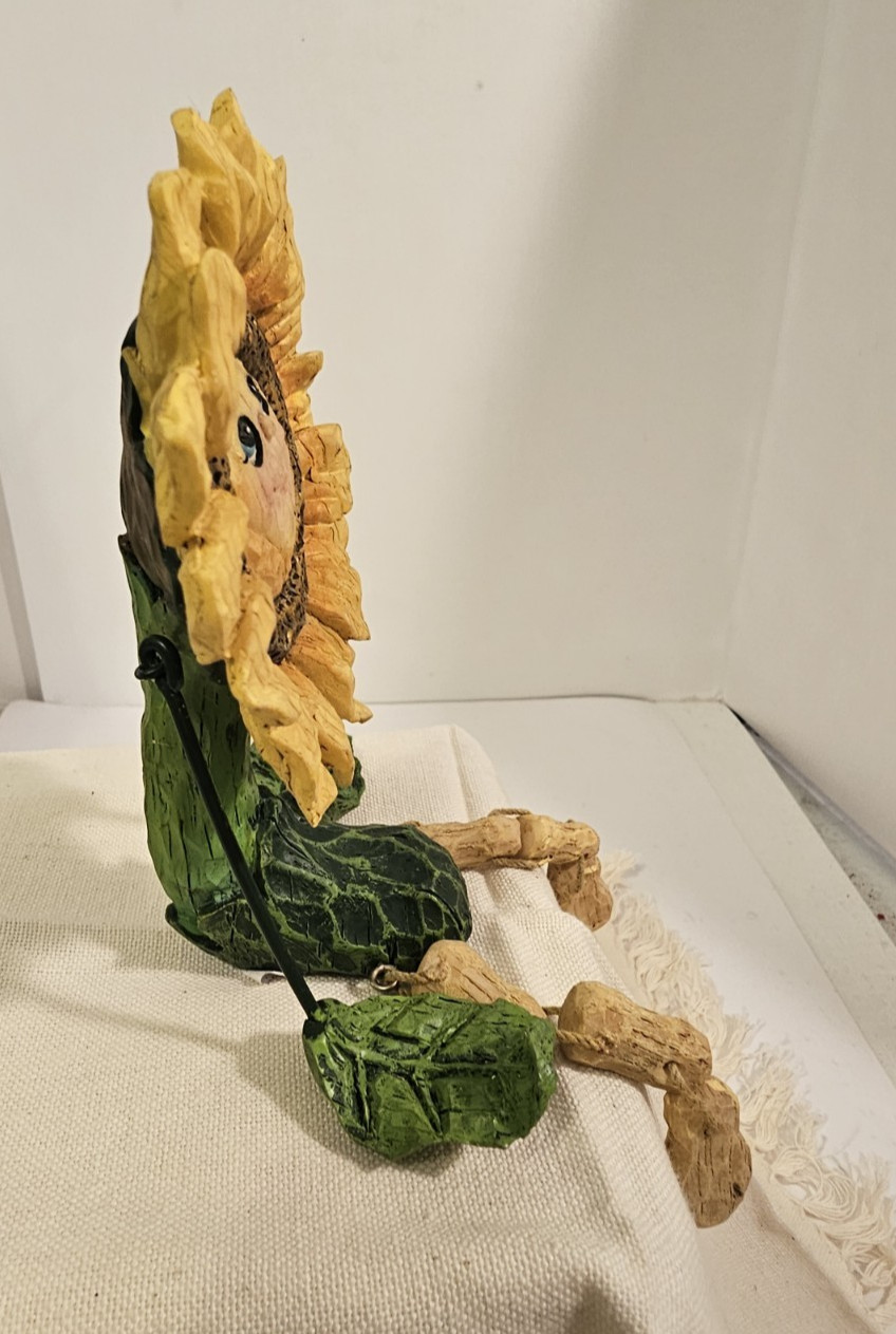 Original Set 2 Anthropomorphic Resin Sunflower & Daffodil Shelf Sitter 8″