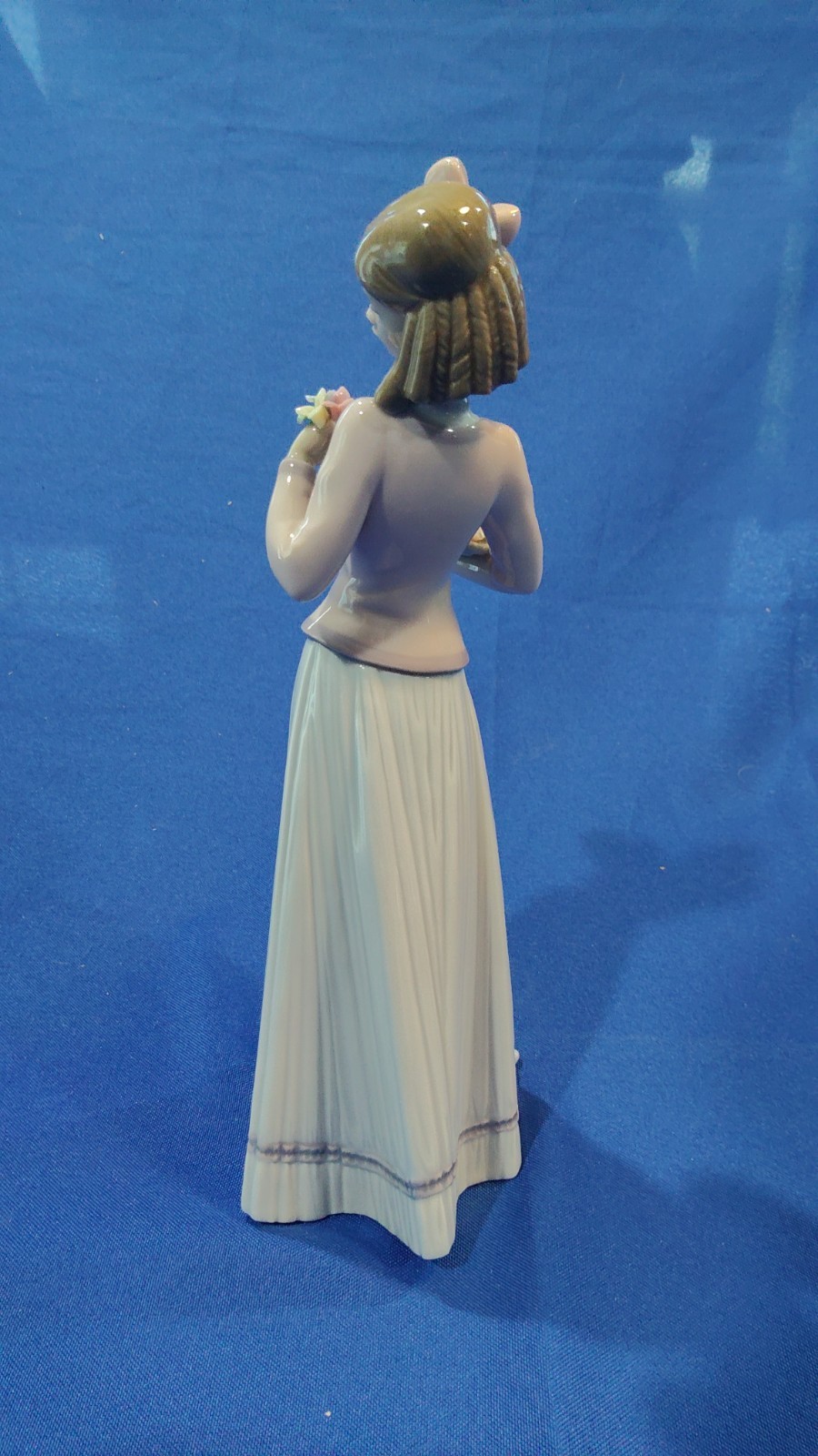 Lladro “Innocence in Bloom” 7644 Porcelain Figurine 1996 With Original Box Mint