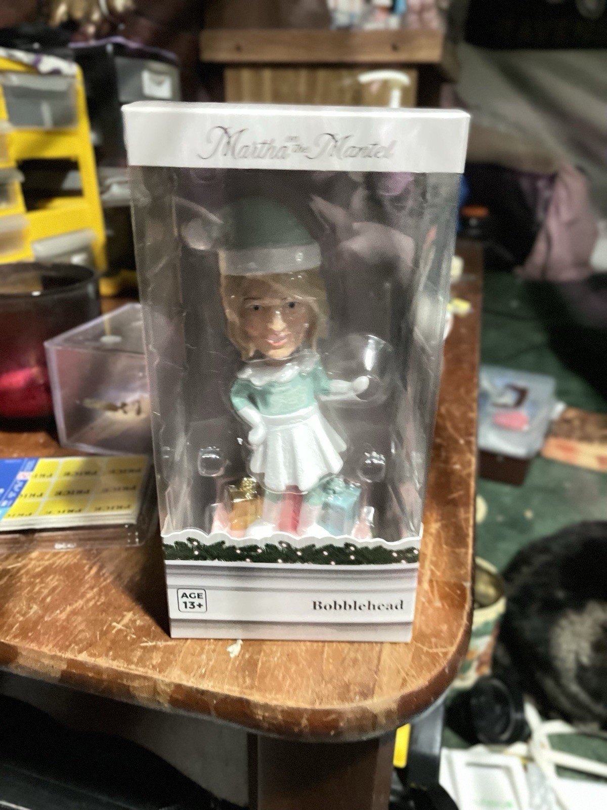 MARTHA STEWART BOBBLEHEAD “MARTHA ON THE MANTEL” A holiday Tradition NEW IN BOX