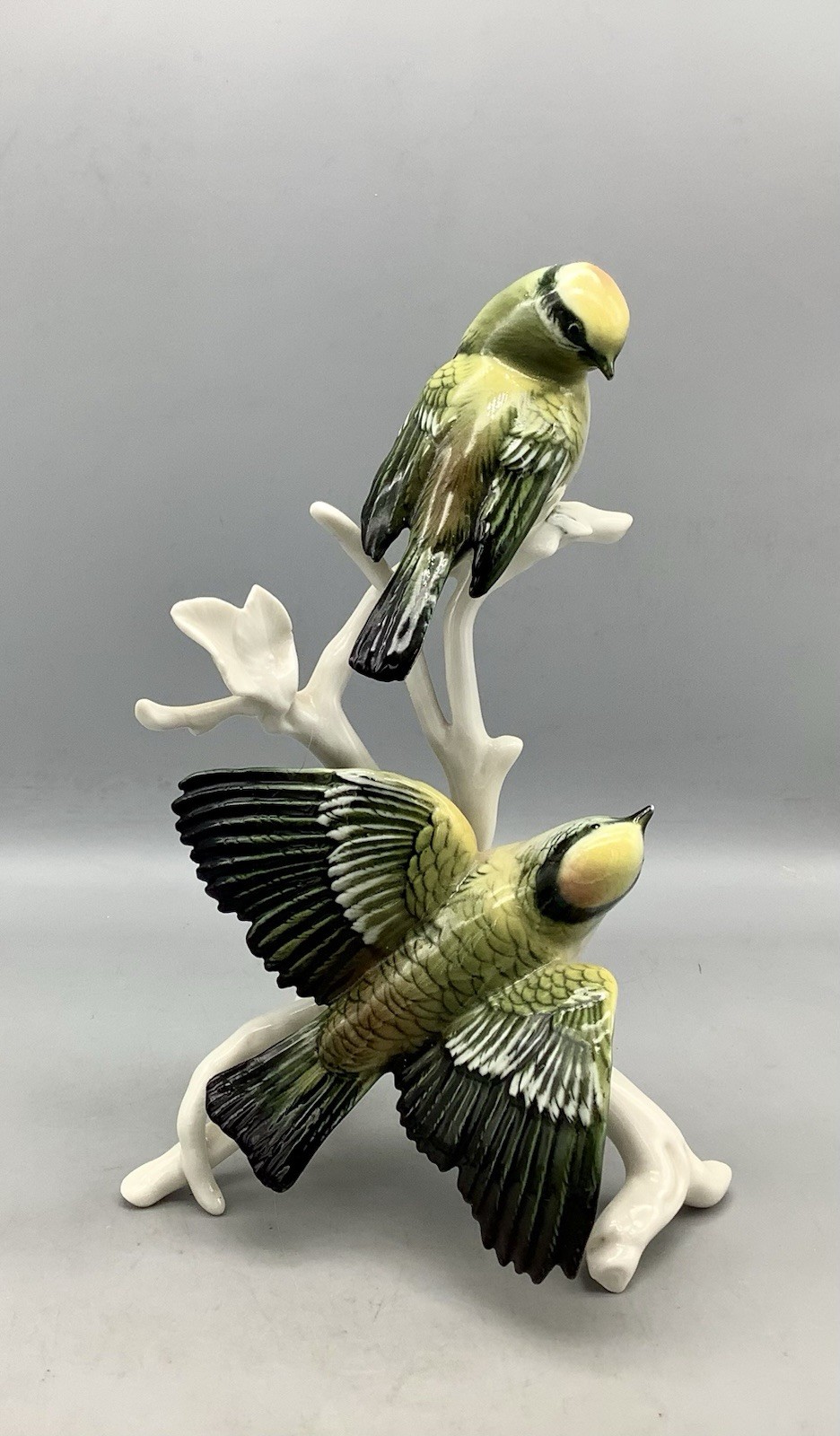 Vtg 1950’s Karl Ens Golden Crowned Kinglet Pair On Bough Porcelain Figurine #15