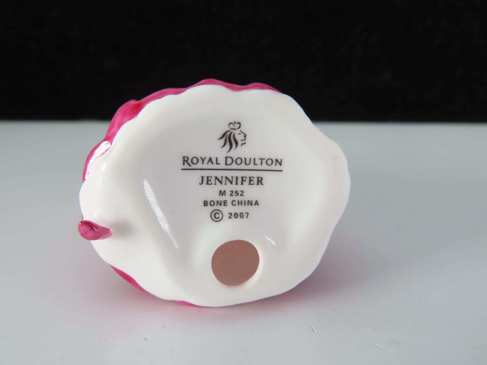 Royal Doulton Miniature Ladies Jennifer M252 2007 Figurine in Original Box