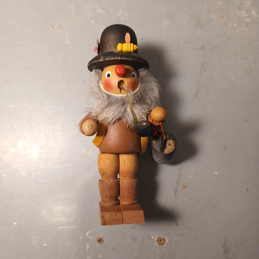 Vintage Set of 3 Handmade Wooden Peg Folk Art Figurines 4.5–5.5″ Eastern Europe