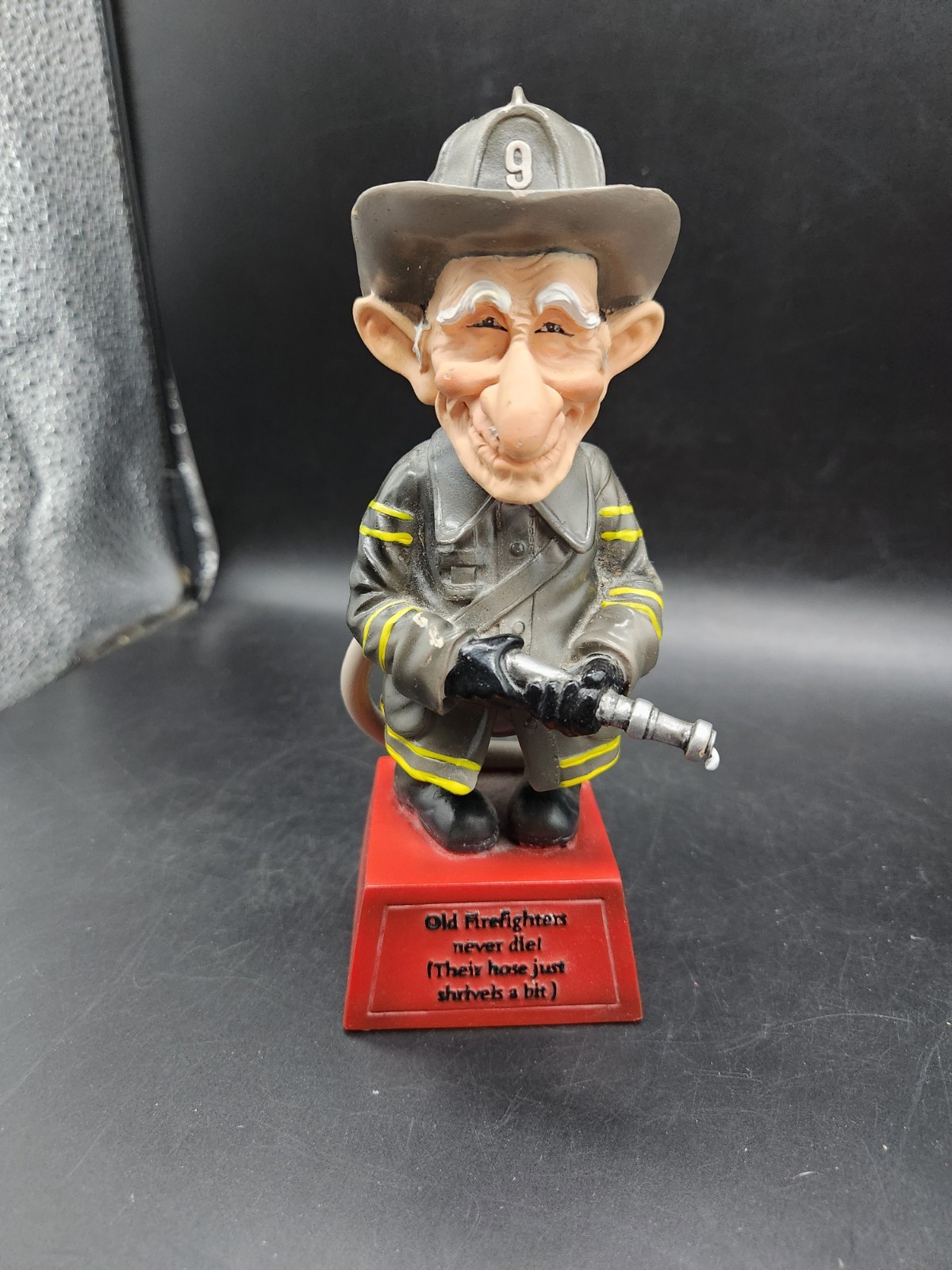 Westland Coots 12610 Old Firefighters Never Die Old Man Fireman Statue 2005