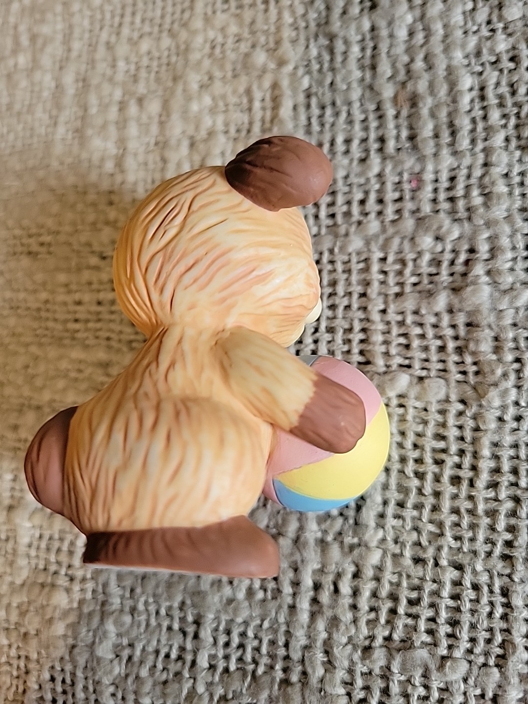 1992 Avon Best Buddies Puppies Playing Ball 2in X 1.25in