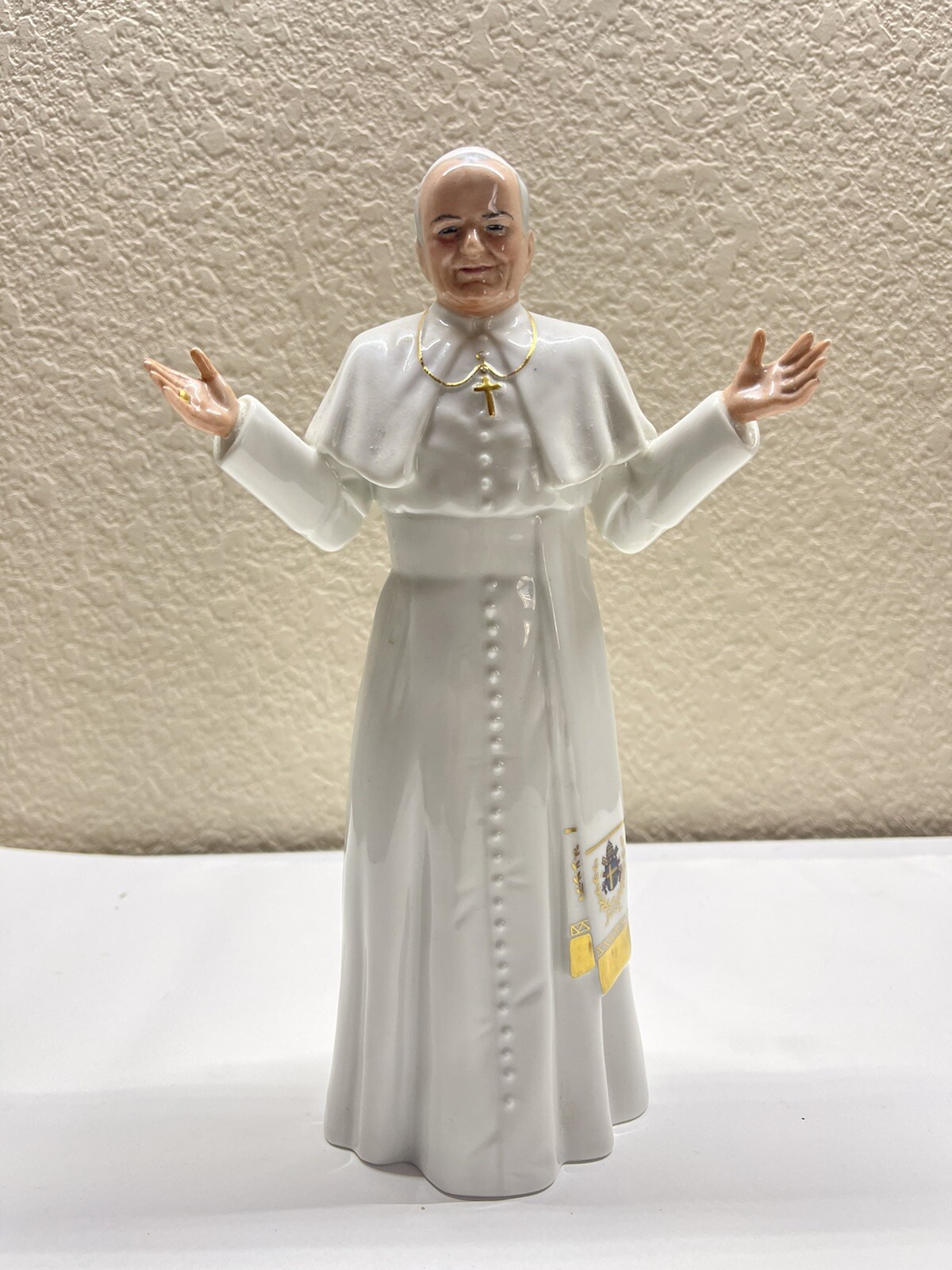 Royal Doulton His Holiness Pope John Paul II Commemorative 10″ Figurine HN 2888