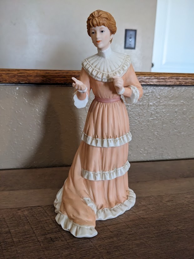 Home Interiors Miss Georgia Figurine – 1999 – 8.5 inches – 88012-99 EUC