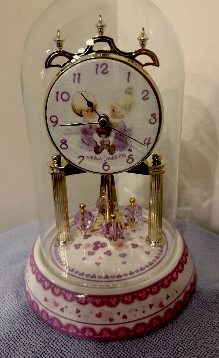 Precious Moments “Jesus Loves Me” Anniversary Domed Clock•2002• Functioning EUC