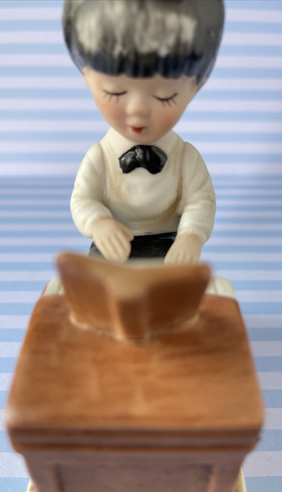 Vintage 1977 “Fran Mar Moppets” PIANIST Gorham – Girl Figurine Playing Piano