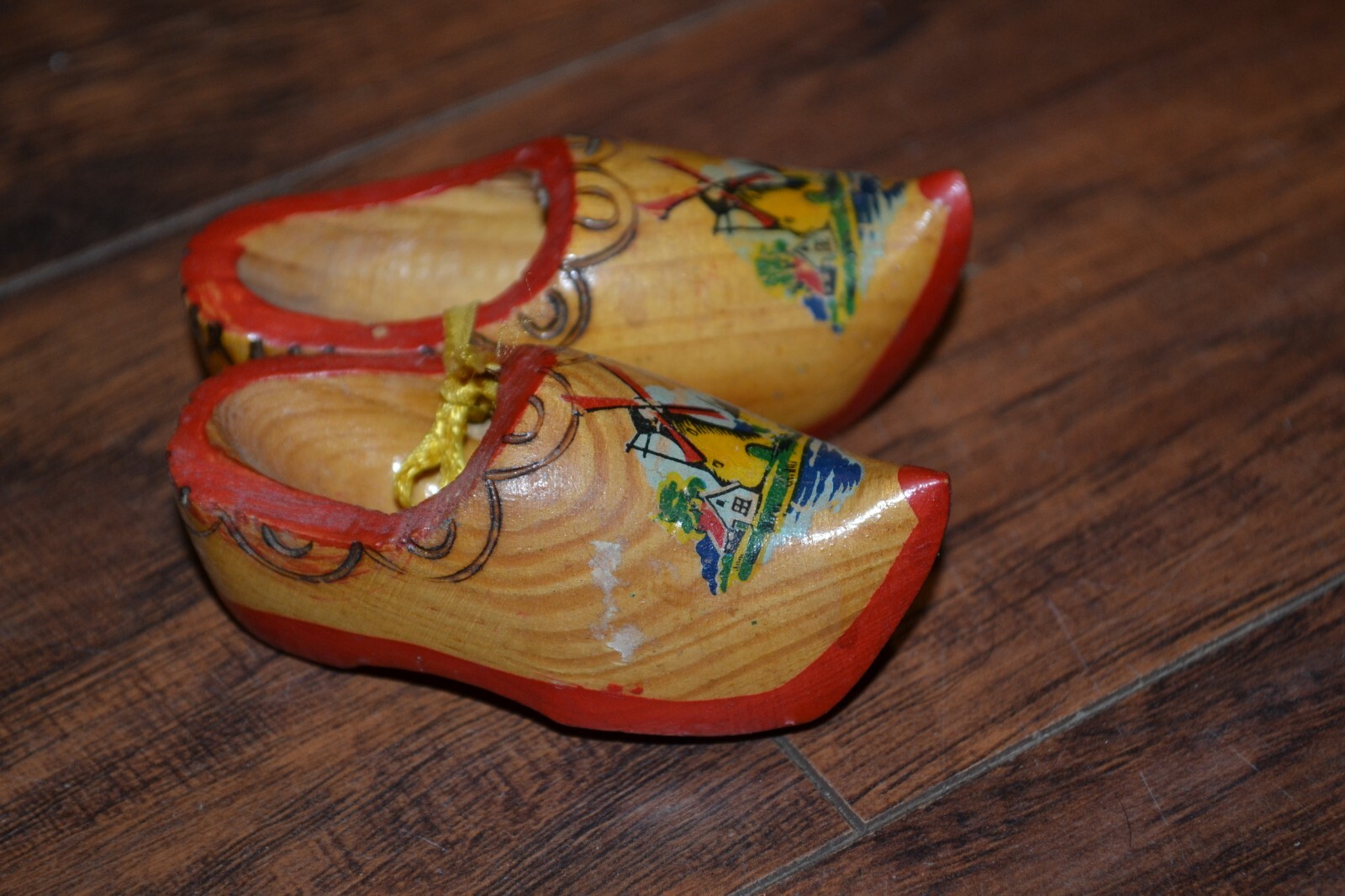 B12- Vintage Painted Wooden Clog Shoes w Windmills approx. 3.5″