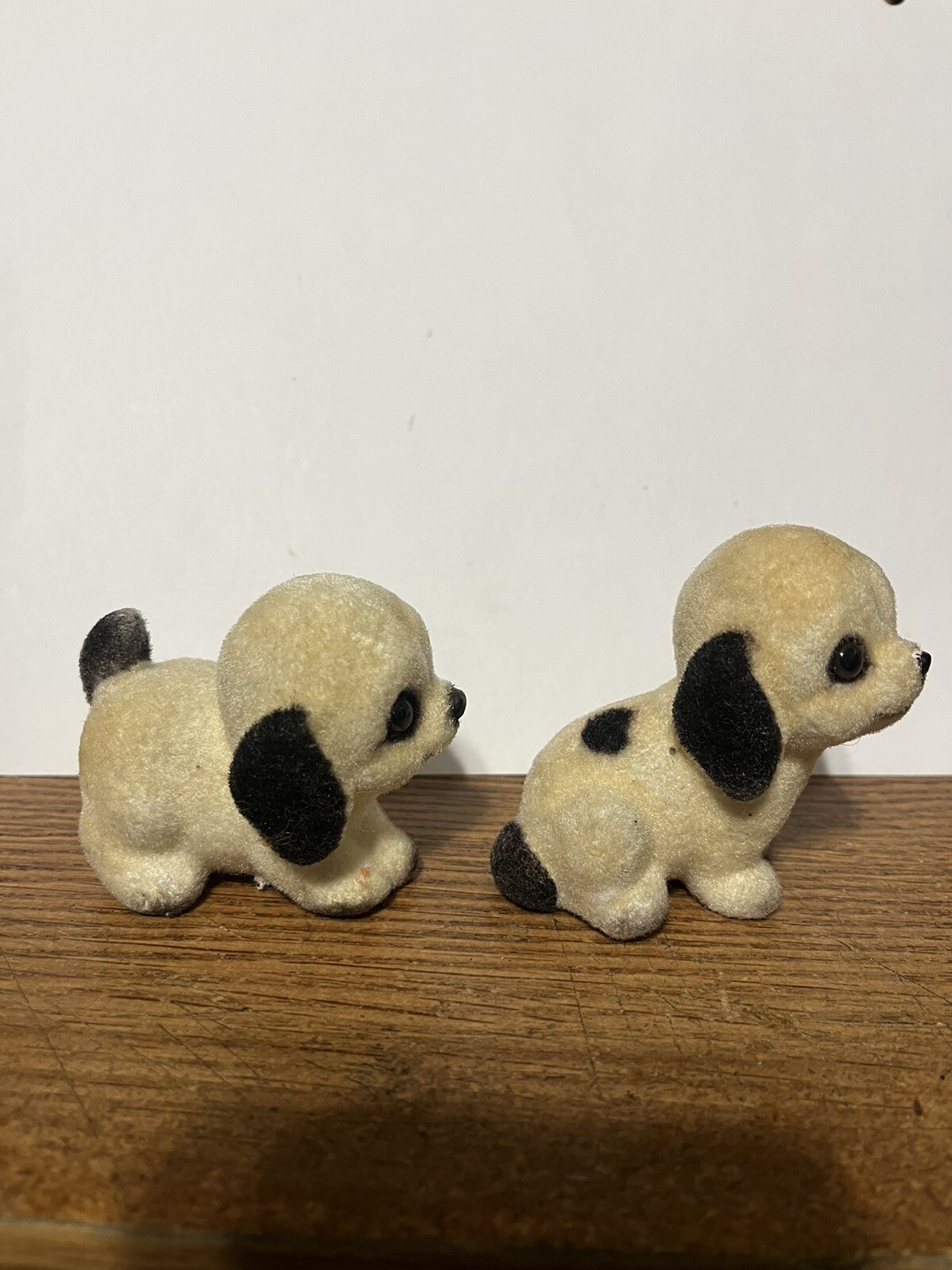 2 flocked Josef original 2.5″ tall dogs white (Beige) & Brown big eyes