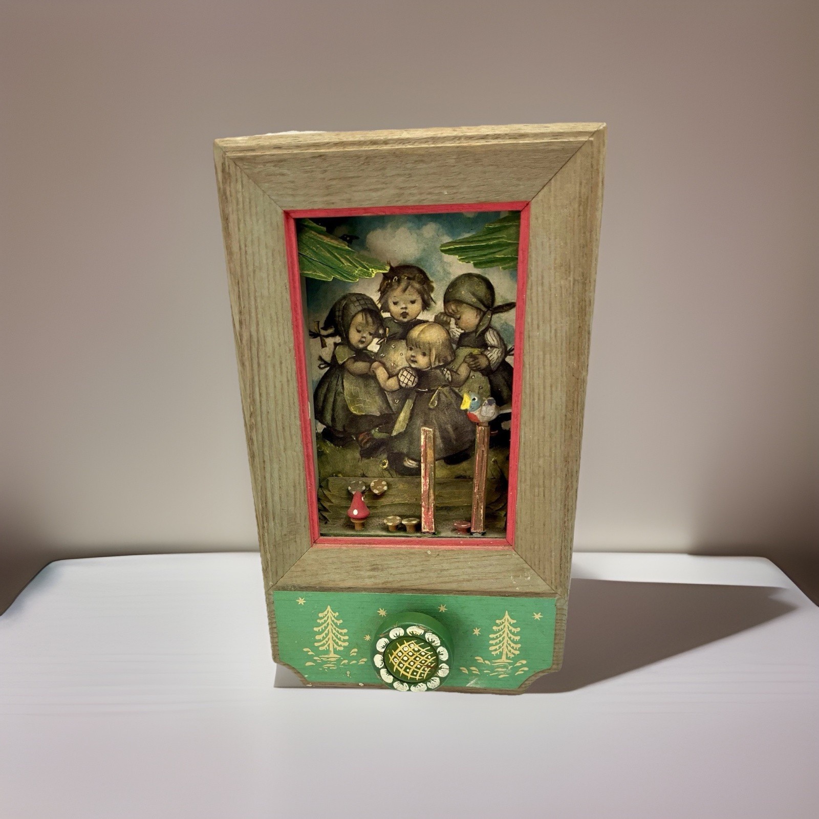 VTG. THORENS SWITZERLAND ANRI HUMMEL BORN FREE THEME WOOD SHADOW MUSIC BOX