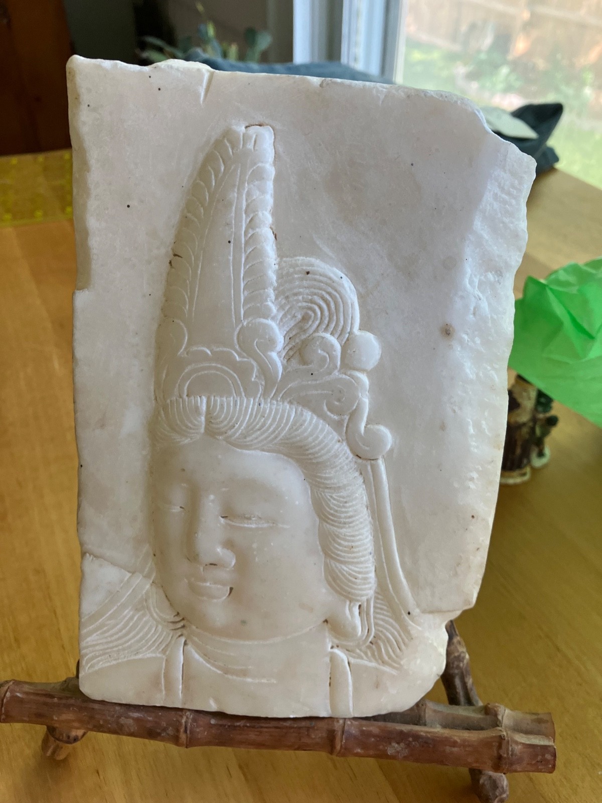 EUC VINTAGE HANDCARVED ASIAN MARBLE GUAN YIN PLAGUE WITH VINTAGE BAMBOO STAND