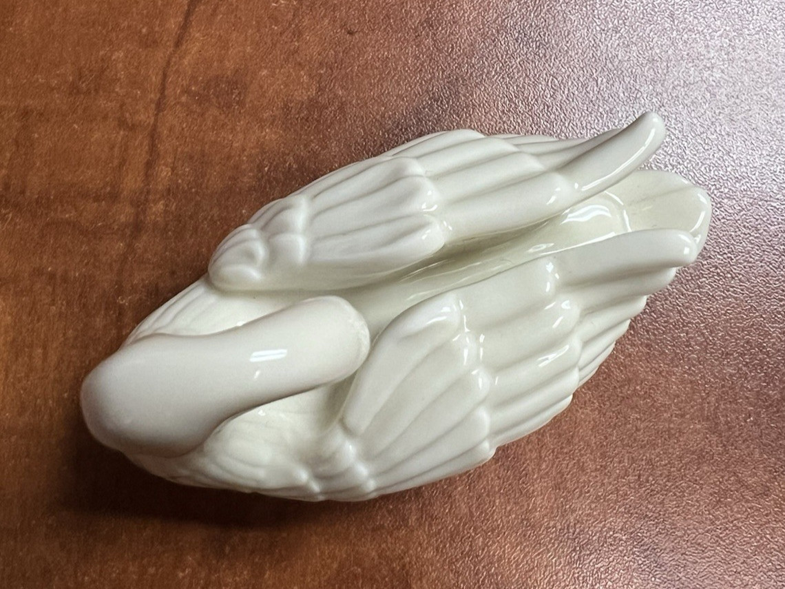 Lenox Swan Figurine 24KT Gold Wedding Bridal Cake Topper Card Holder
