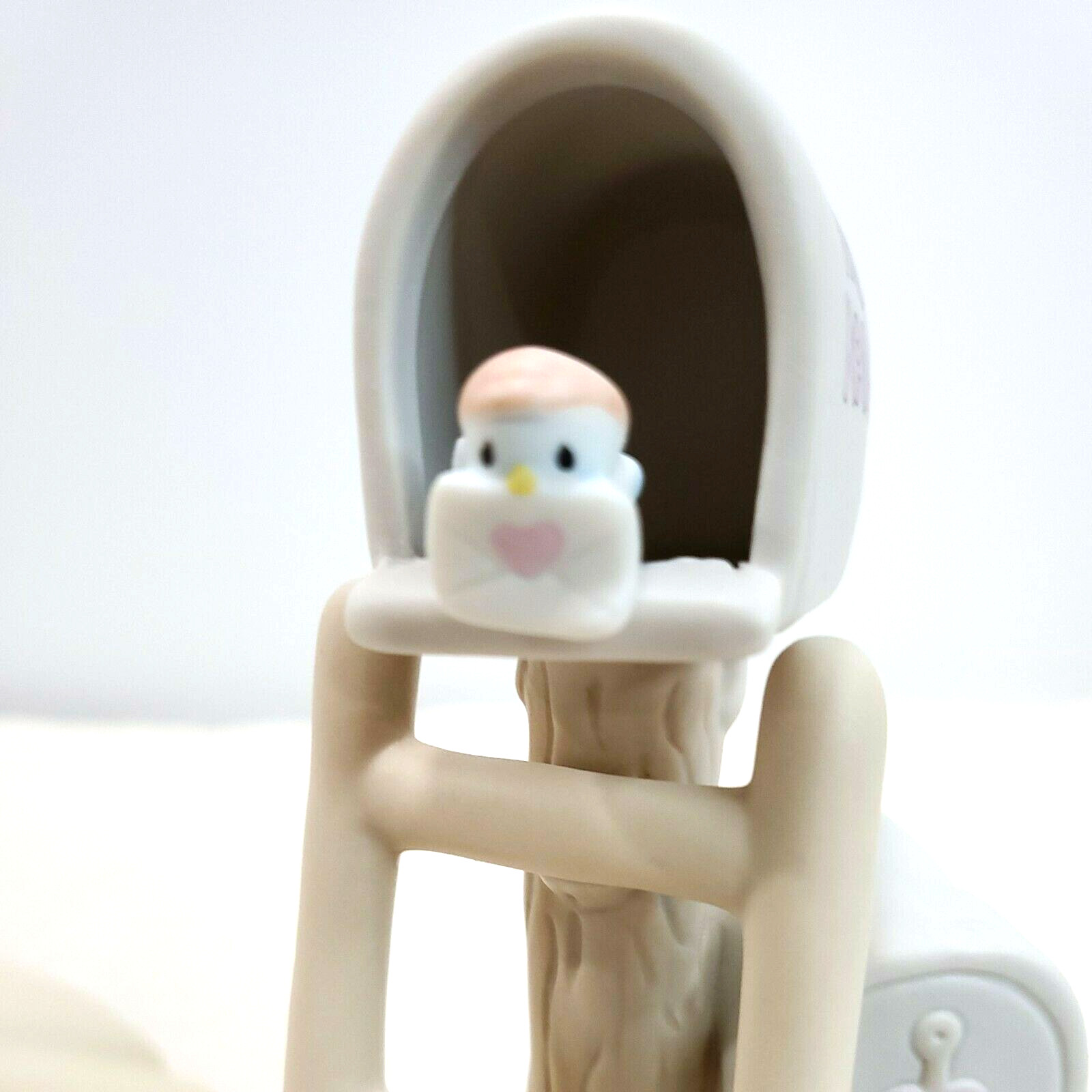Precious Moments Figurine Good News Is So Uplifting Mailbox Porcelain 1991 Boxed