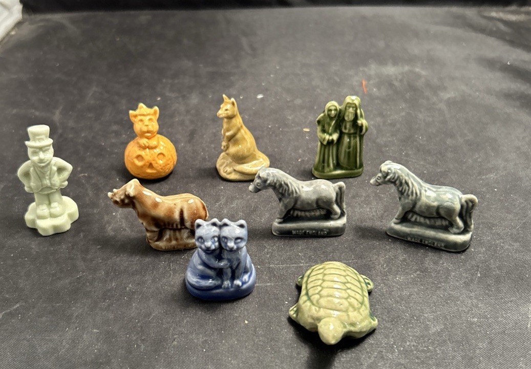 Lot 9 Red Rose Tea Wades Calendar Figurines Halloween Noah’s Ark Leprechaun