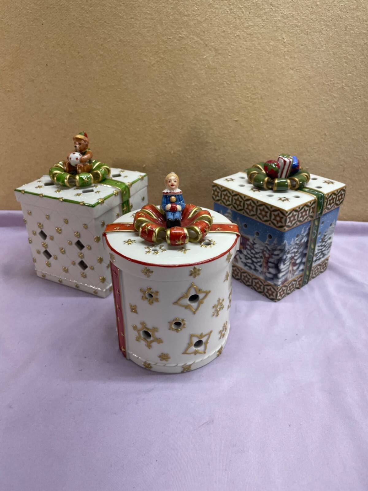 VILLEROY & BOCH CHRISTMAS Lot of 3 Ceramic Porcelain Gifts Candle Holders great