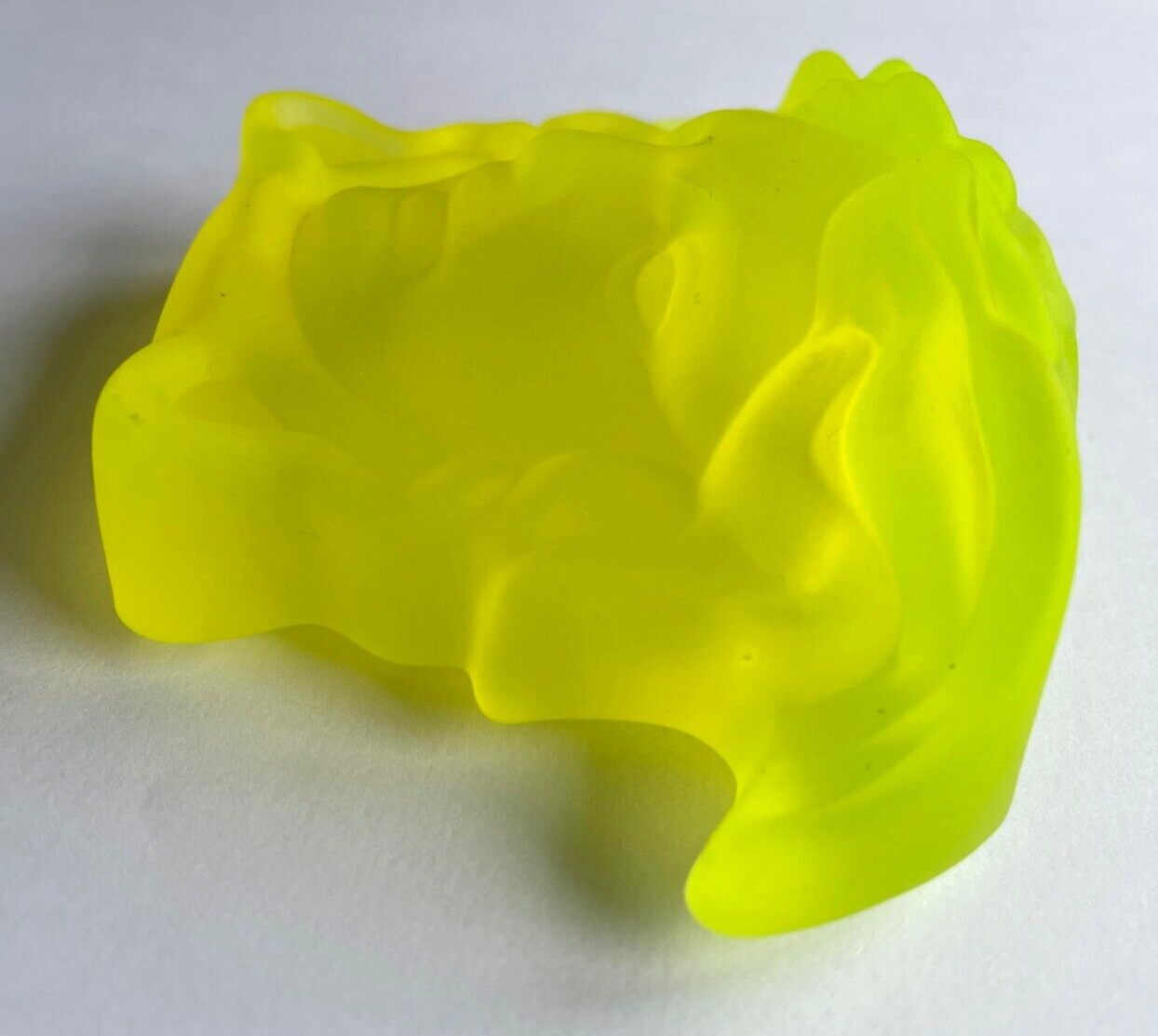 Yellow Uranium Glass Medusa Head Crafts Ornament NEW Changes to Green i UV Light
