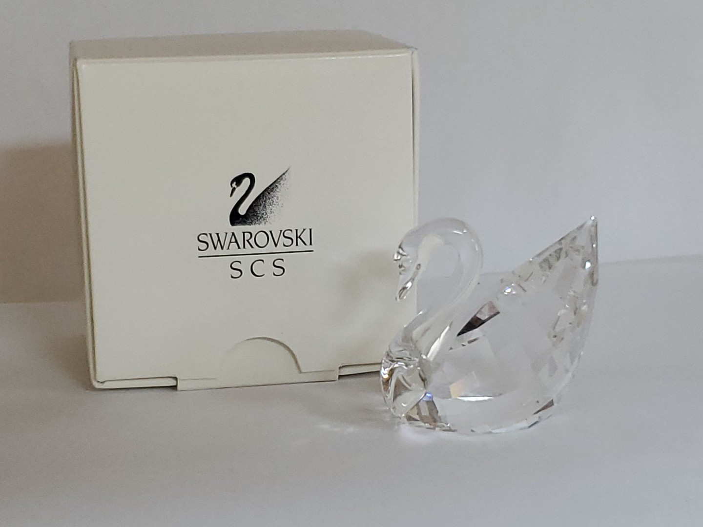 Swarovski Crystal Beauties Of The Lake Swan