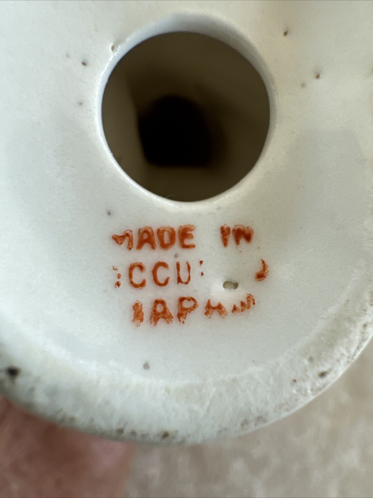MADE IN OCCUPIED JAPAN COLONIAL White Gold Porcelain Figurine Vintage 5″
