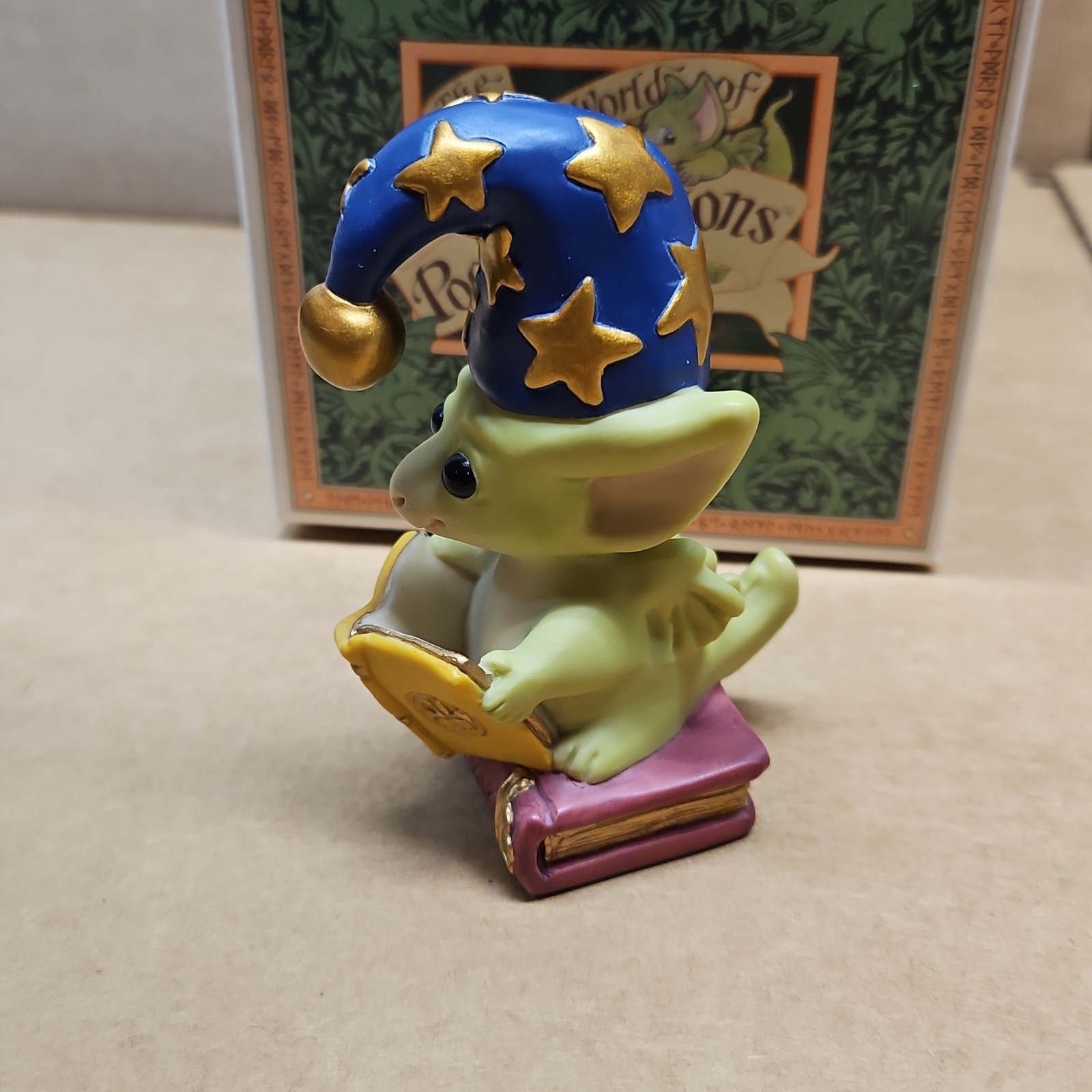 Pocket Dragons Magic Reading Hat Dragon Figurine Box Whimsical Real Musgrave