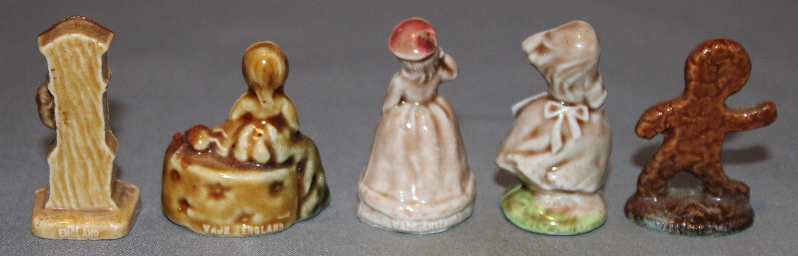 Wade Red Rose Tea Nursery Rhyme Series Complete Set of 24 Figurines