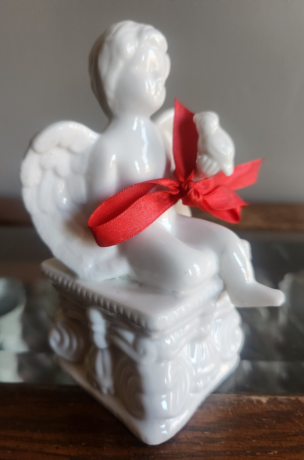 White Ceramic Cherub Angel Boy Figure Sitting On A Colum • 5″ Tall