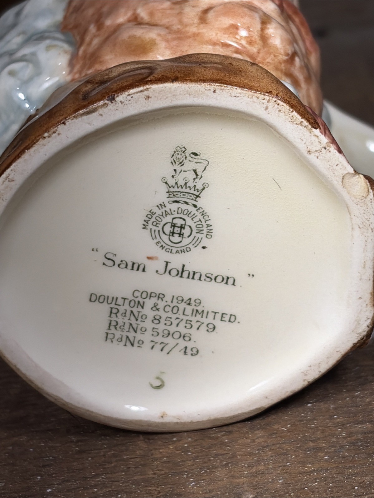 Royal Doulton Sam Johnson Character Mug, 3.25″ High, D.6296 (1949-1960)
