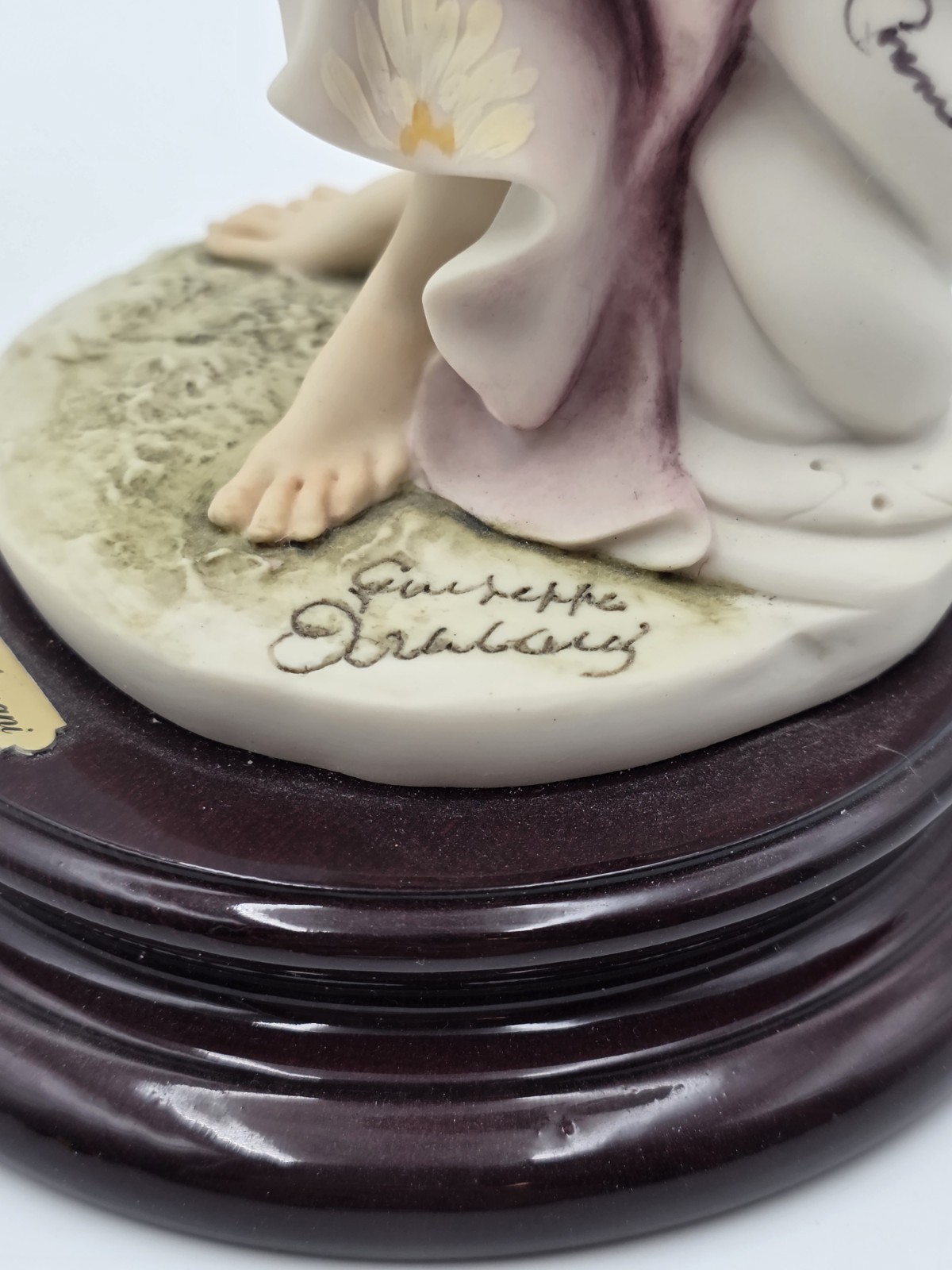 Giuseppe Armani Florence “Flora” 212C 1994 Hand Signed Porcelain Figurine w/ Box