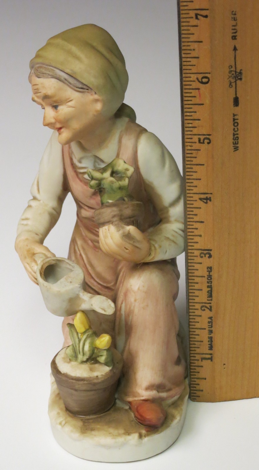 OLD WOMAN Watering Can Porcelain Figurine HOMCO Made In Japan 6.50” Tall VINTAGE
