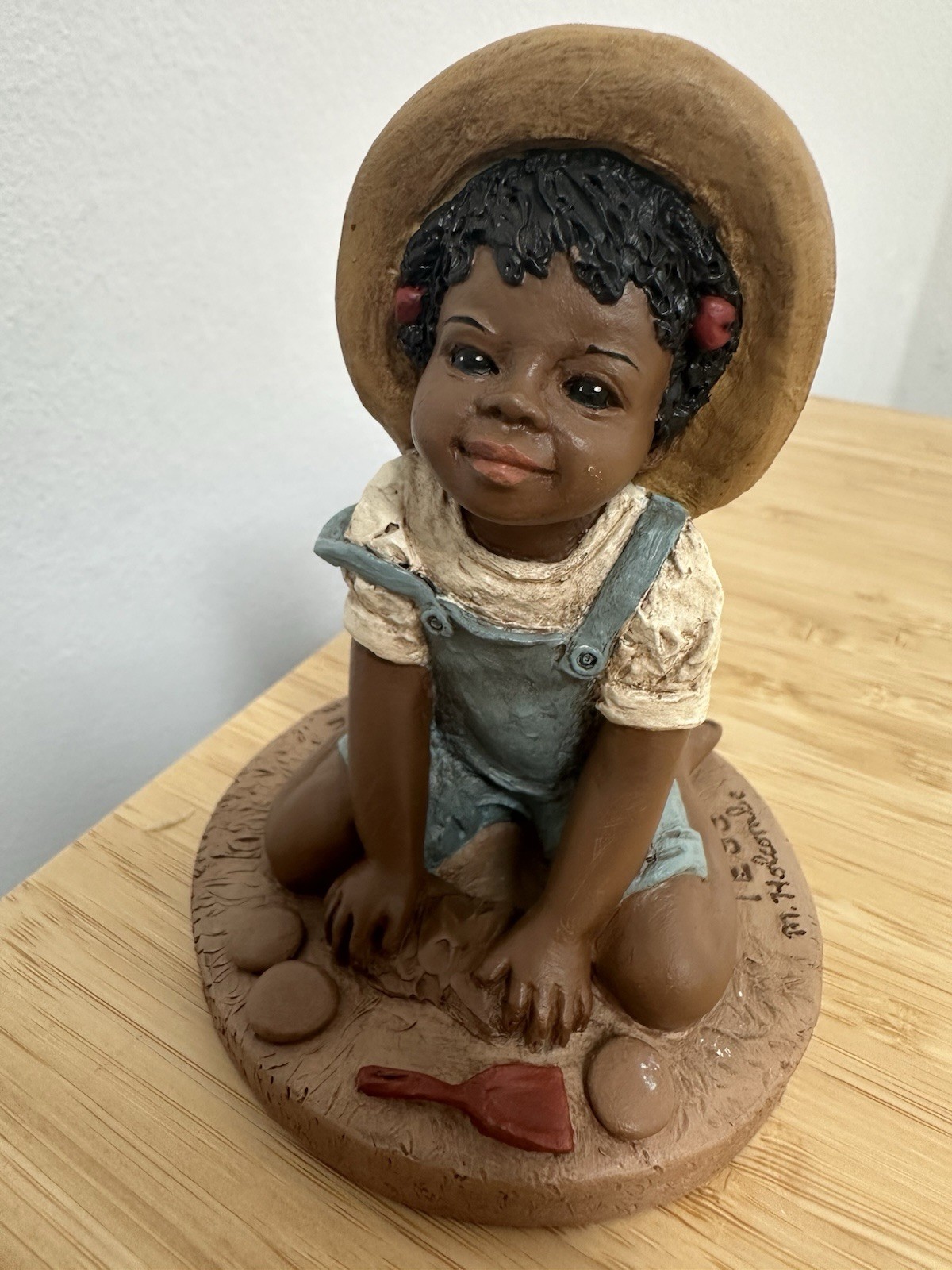 All God’s Children Martha Holcombe Tess #72 Figurine Beach Girl Summer