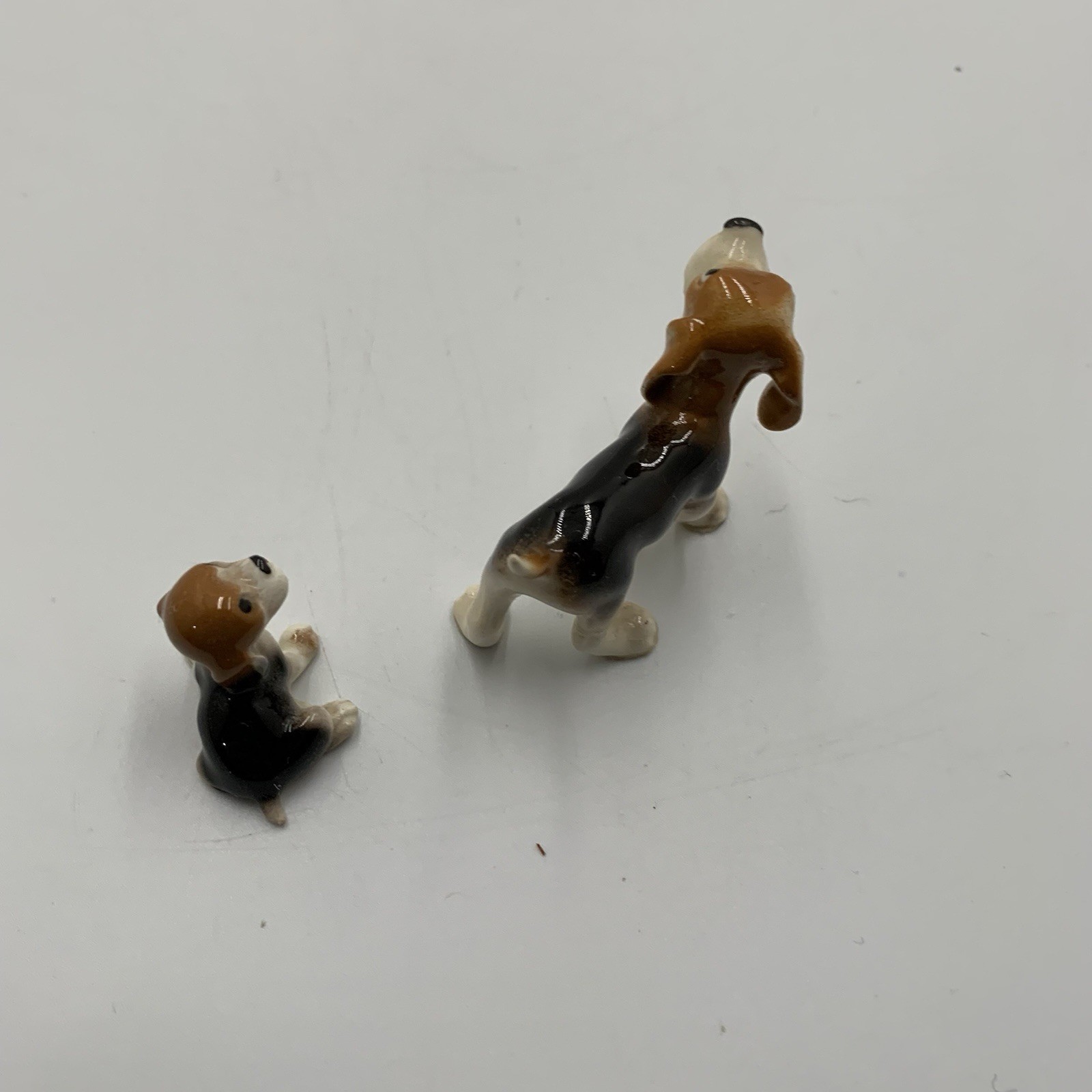 Vintage Hagen Renaker Set of 2 Beagles Mom and Pup Porcelain Figurines