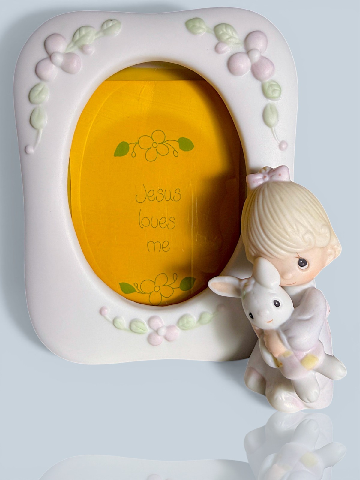Precious Moments Jesus Loves Me Photo Frame 1981 Jonathan & David E-7171