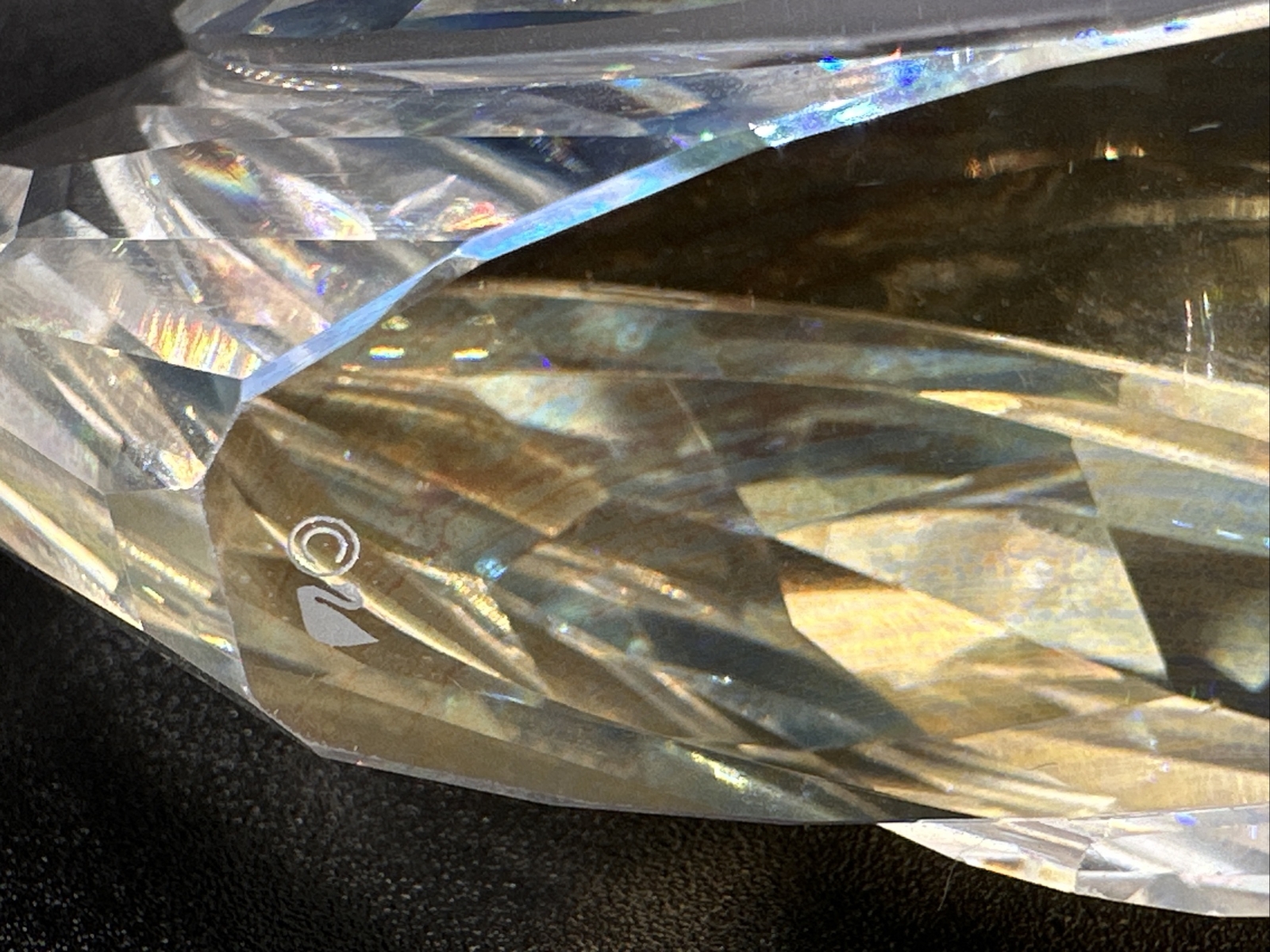 Swarovski Swan Clear Crystal w/ Black Colored Beak Signed w/ Logo 2″ x 3″