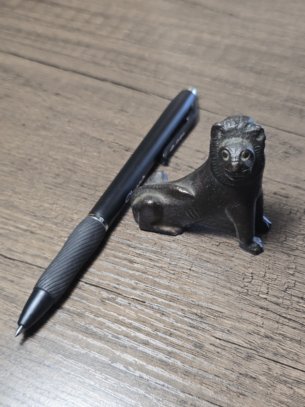 MMA Metropolitan Museum of Arts Carved Lion Statue Figurine 5oz 2.25 x 2.5″ MINT