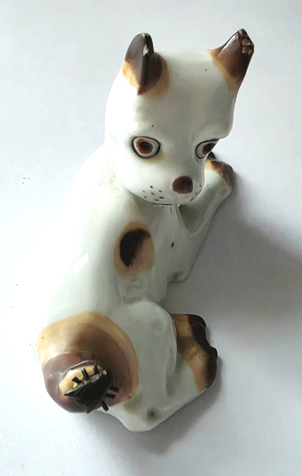 3 1/2″ X 2.25″ Vintage Mid Century Ceramic Dog Looking At Fly Japan HTF
