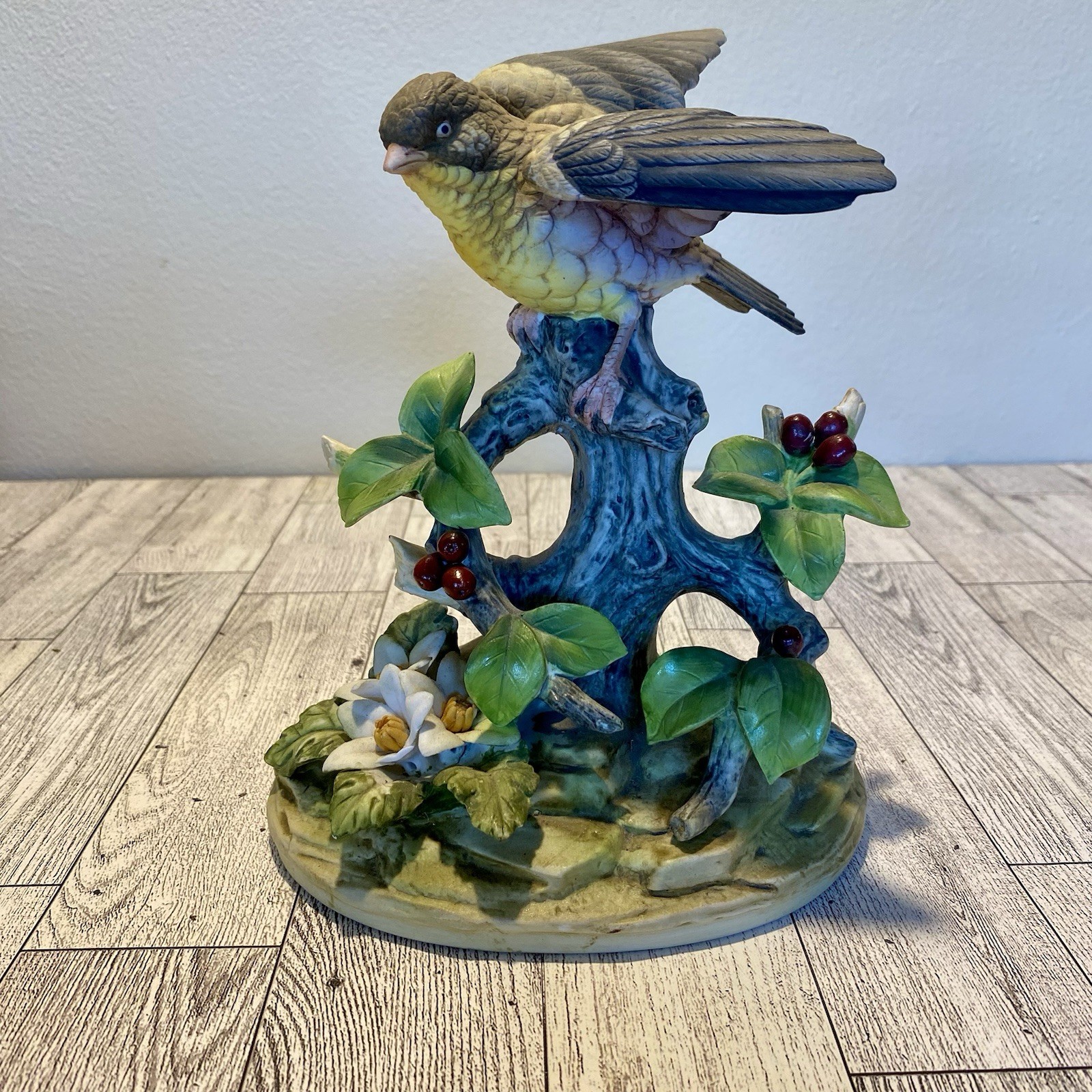 Vintage Ethan Allen Goldfinch Porcelain Branch Berries Flowers Figurine 3206