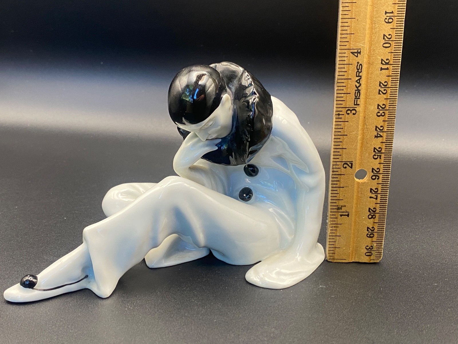 Gebruder Heubach Sad Pierrot porcelain figurine Wera von Bartels Medium /0702
