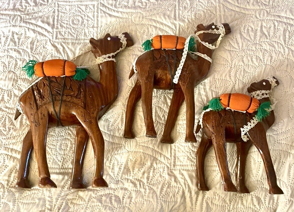 CAMEL Figurines Three Hand Carved Wood Colorful Sizes 12×9 9.5×7 8×6 Middle East