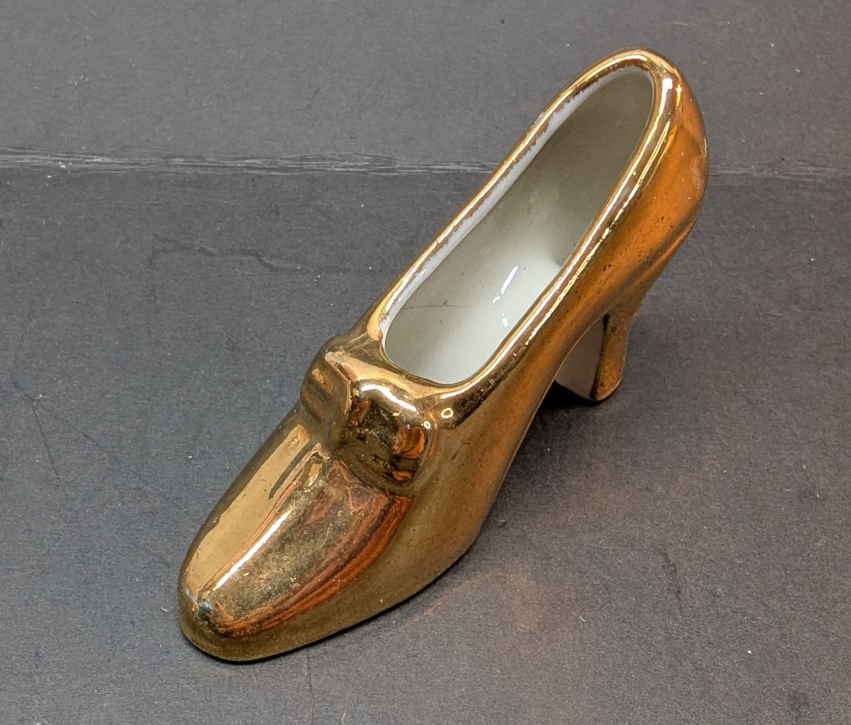 Vintage Figurine Ladies Shoe Gold Tone Miniature Porcelain Souvenir 3 x 2 Inch