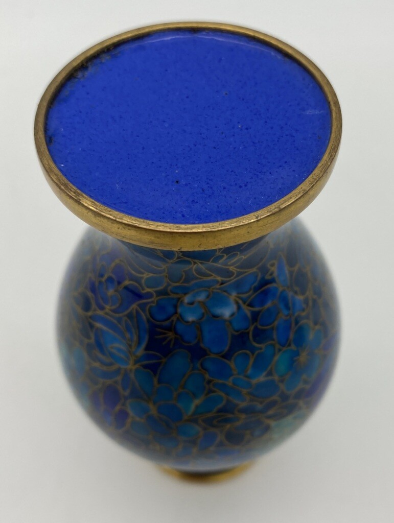 Cloisonné Vase Beautiful Blues Fine Wirework Interior Brass 5 1/2 inches tall