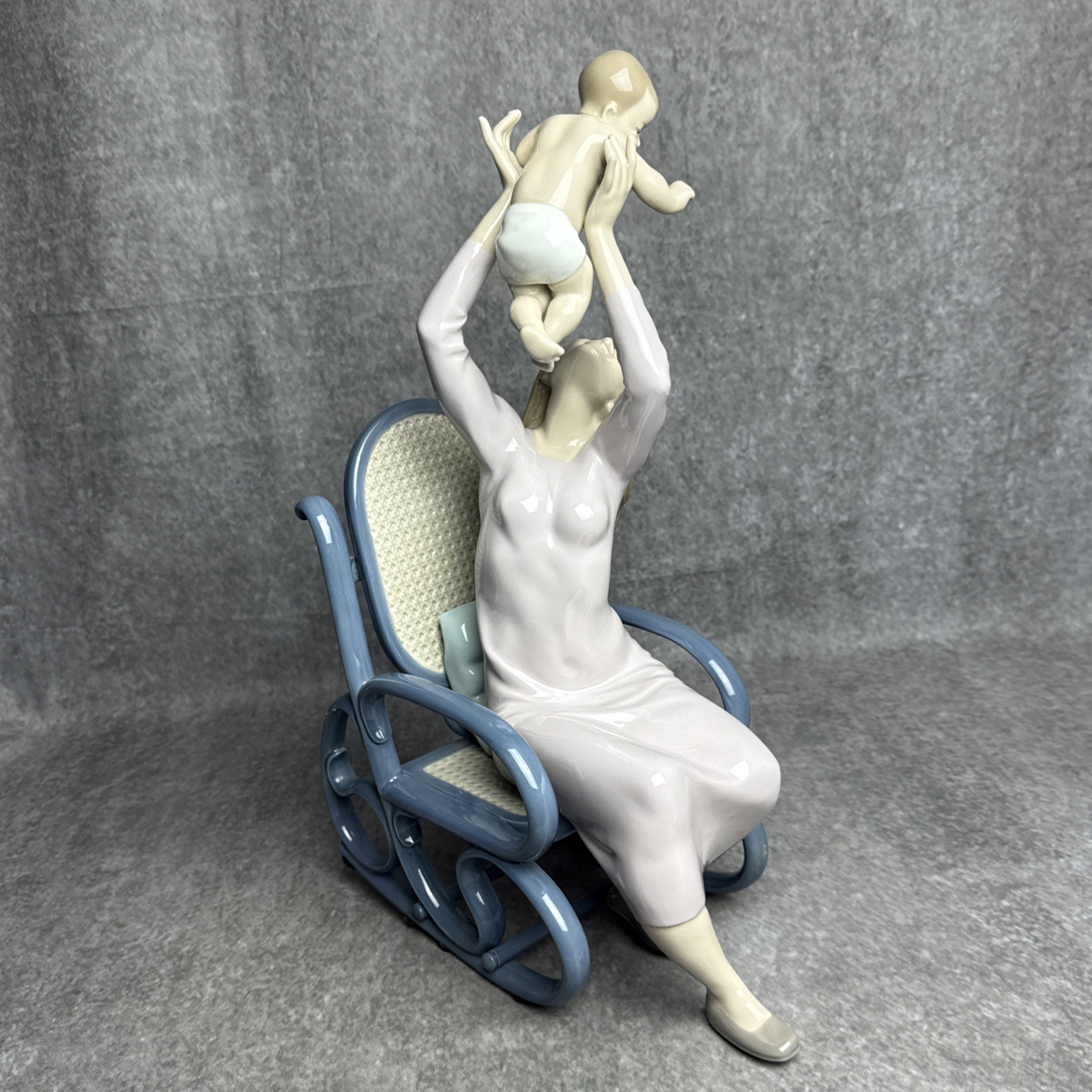 Lladro Maternal Joy Retired 5864 Fulgencio Garcia Damaged