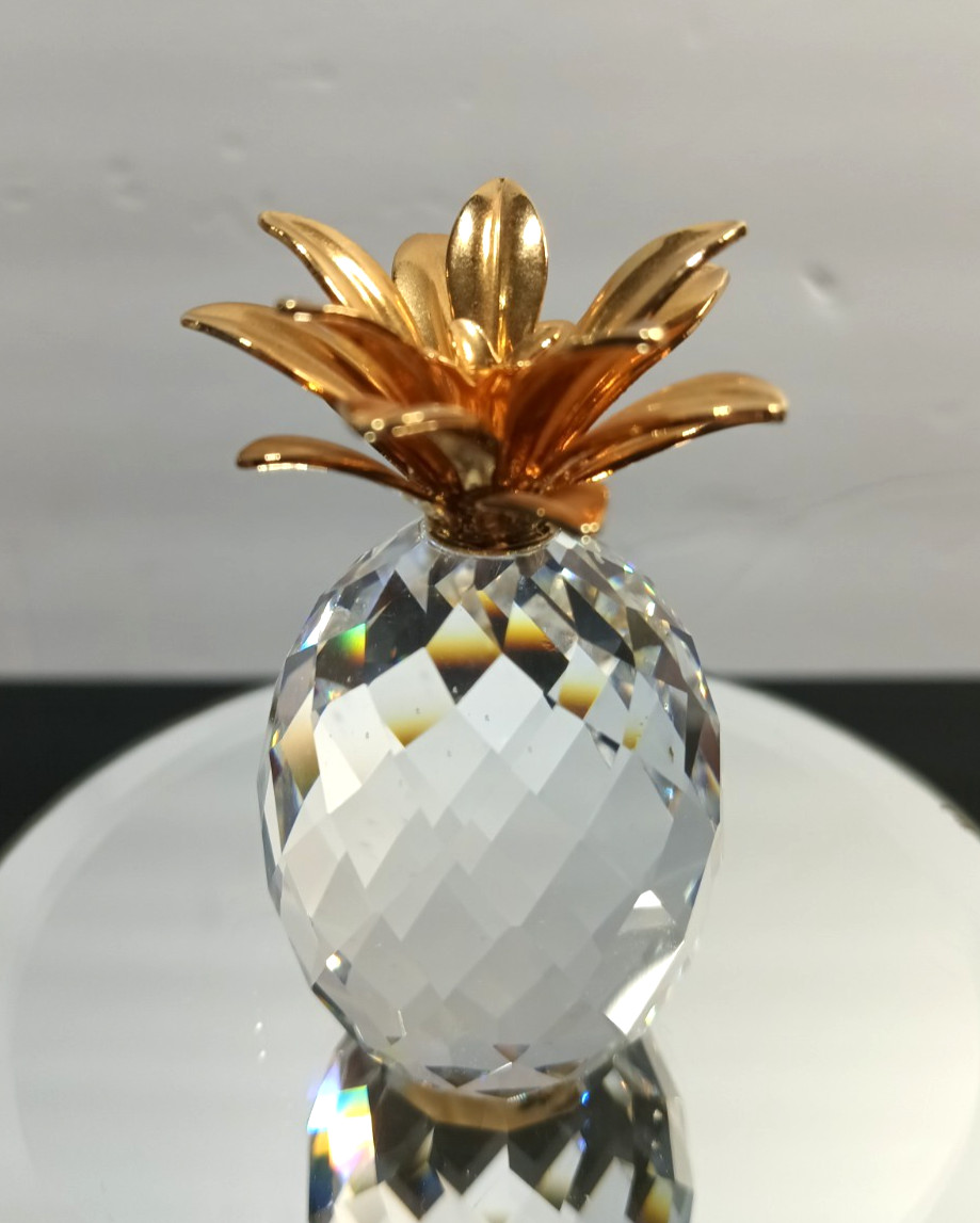 Swarovski Crystal Pineapple with Smooth Gold Leaves 2.5″ Tall – No Box